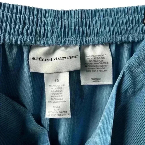 Alfred Dunner Blue Swiss Chalet Sleek Corduroy Short Length Pants Womens Size 10 - Picture 5 of 9